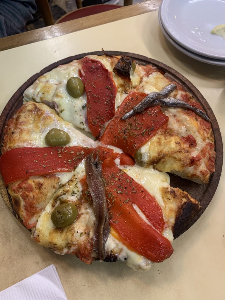 Güerrín - cheese bell peppers anchovies