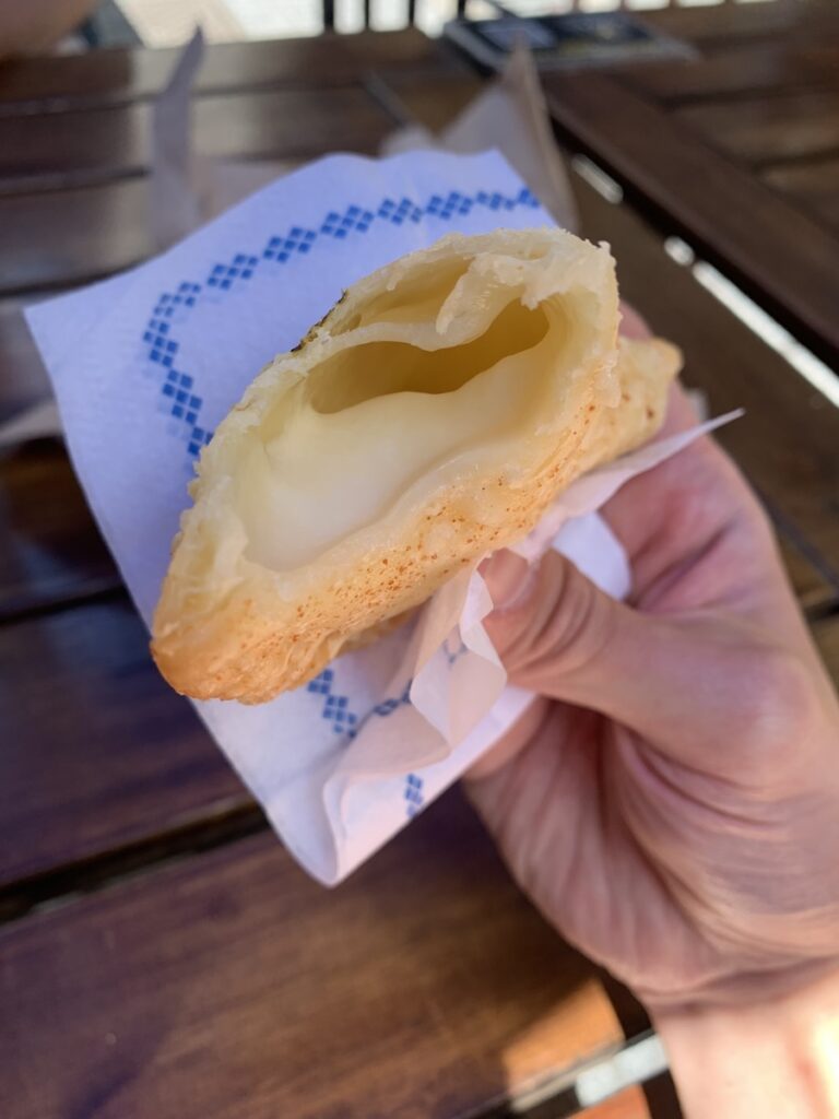 Empanadas KRYSS FOODS - Inside of queso empanada