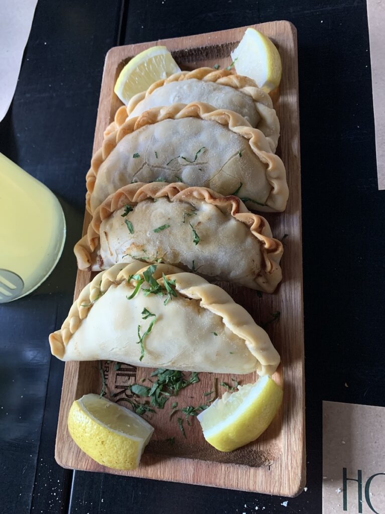 HOMERO PARRILLA - Empanadas