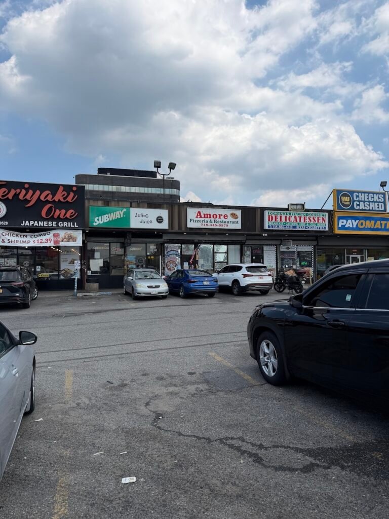 Amore Pizza - Storefront