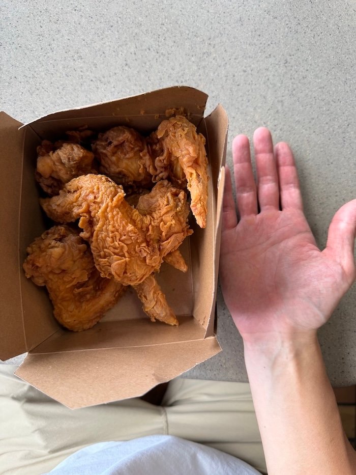 King's Chef - Wings and hand comparison